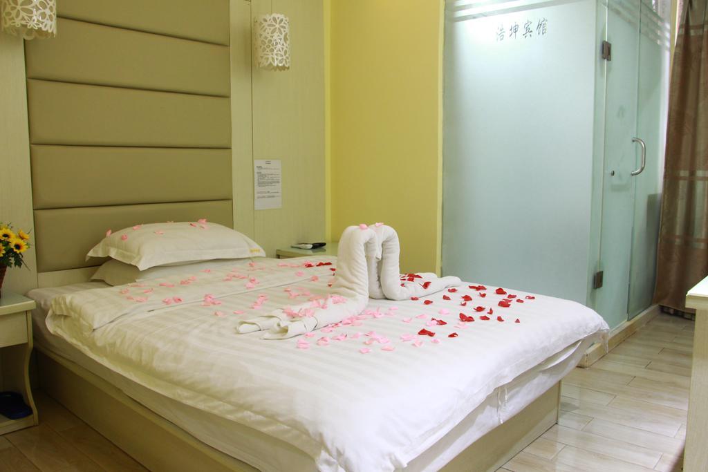 Yimi Inn Chen Clan Academy Metro Station Branch Guangzhou Bagian luar foto